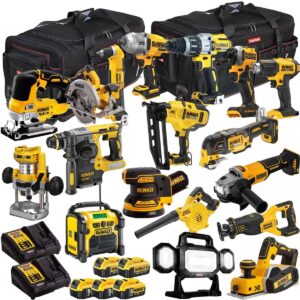 DeWalt T4TKIT-1067 18V 18-Piece Cordless Combo Kit – 5 x Batteries & Charger