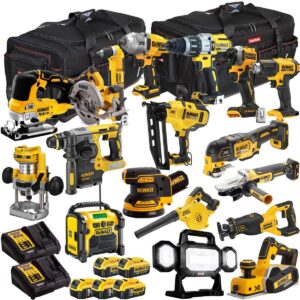 DeWalt T4TKIT-1307 18V 18-Piece Cordless Combo Kit – 5 x Batteries & Charger