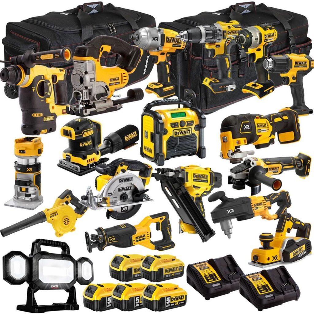 DeWalt T4TKIT-1309 18V 18-Piece Cordless Combo Kit – 5 x Batteries & Charger